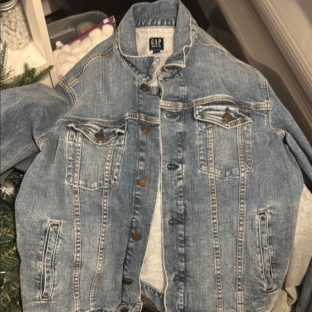 GAP Men’s Blue Denim Jacket